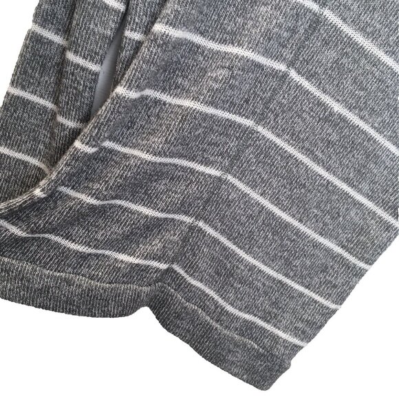 V-Neck Sweater Women Size Small Gray Stripe V-Neck Casual Basic Preppy Staple - Picture 6 of 6